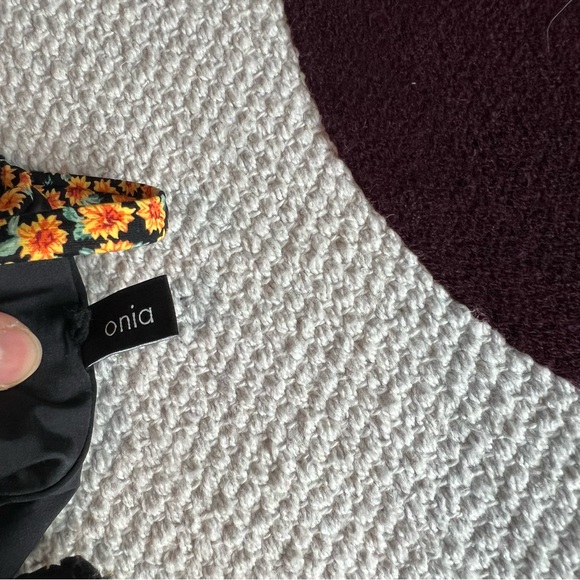 Onia Women's x WeWoreWhat Danielle Swimsuit, Sunflower Ditsy, Floral size small - Picture 7 of 7